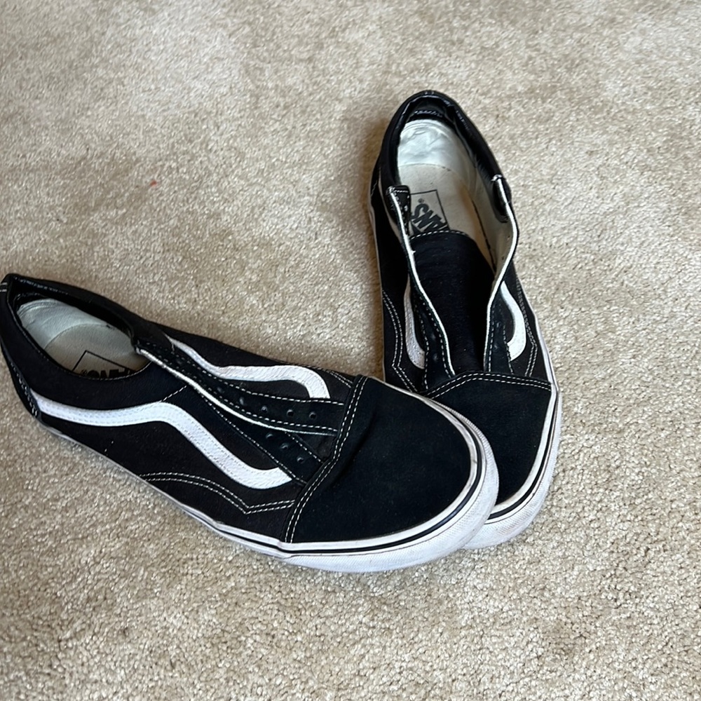 VANS ‘Off the Wall’ Black & White Size 10.5